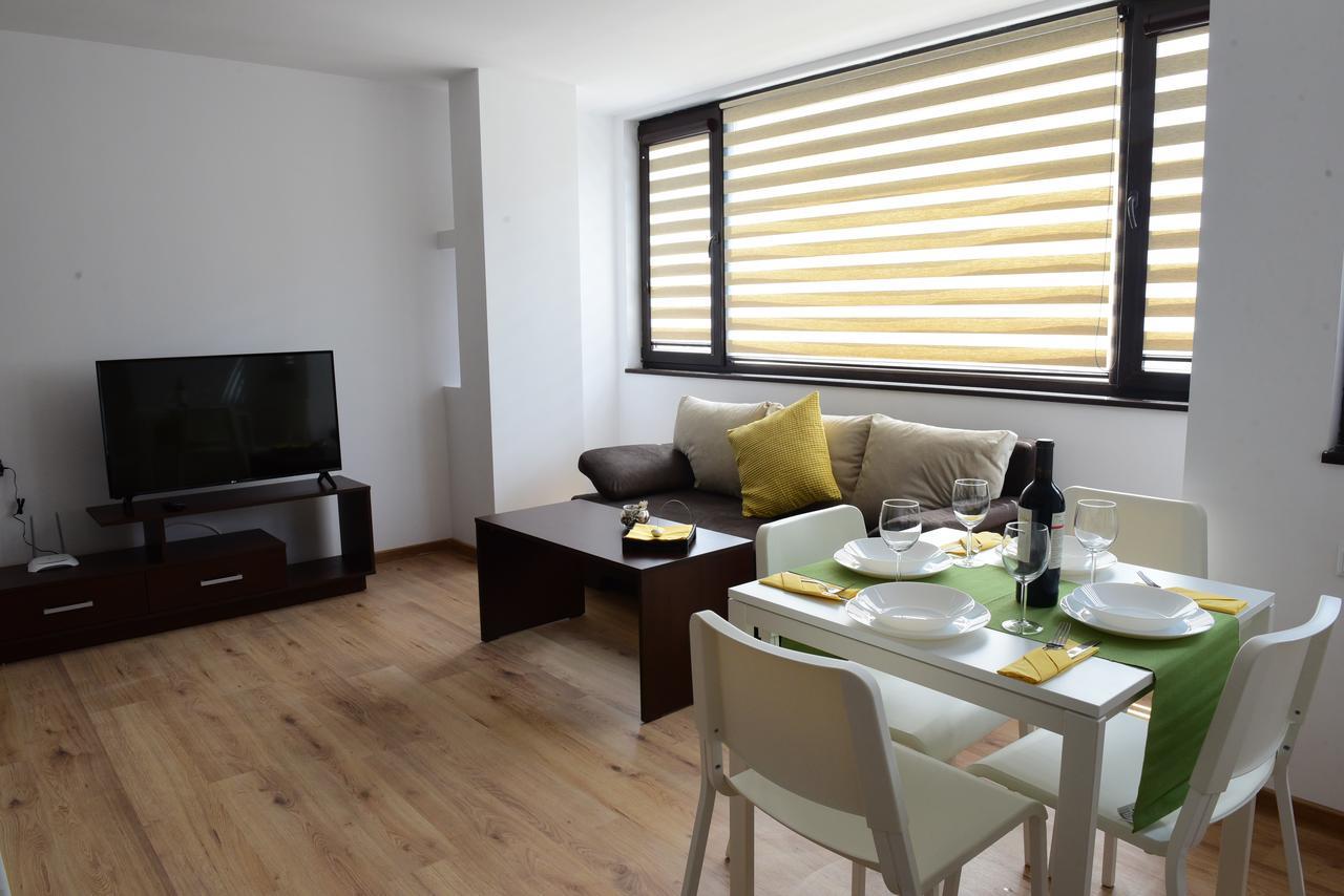 Hotel Active Apartments Targovishte  Bagian luar foto