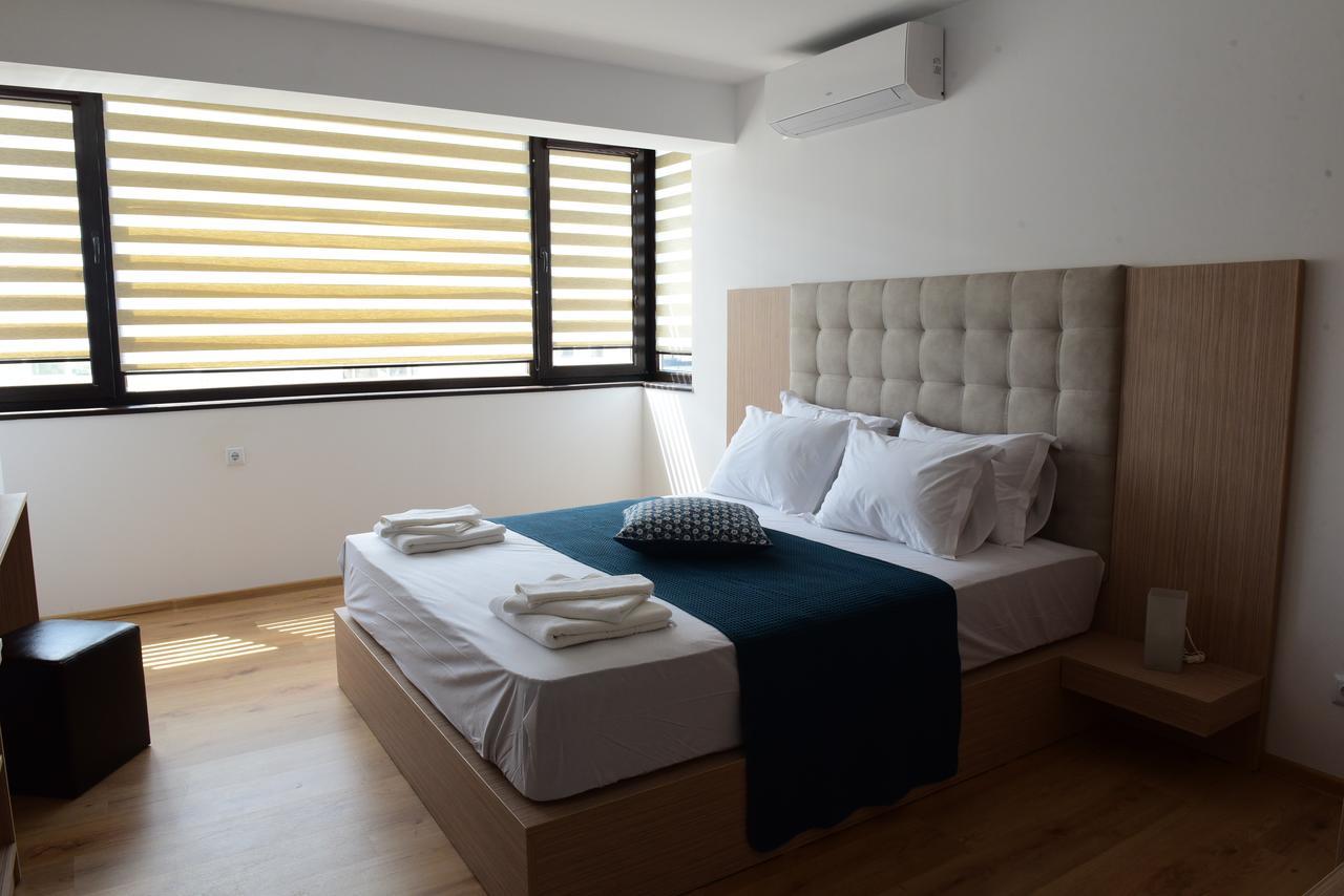 Hotel Active Apartments Targovishte  Bagian luar foto