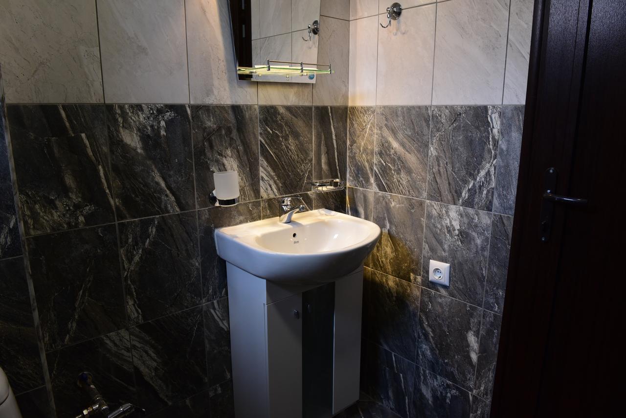 Hotel Active Apartments Targovishte  Bagian luar foto